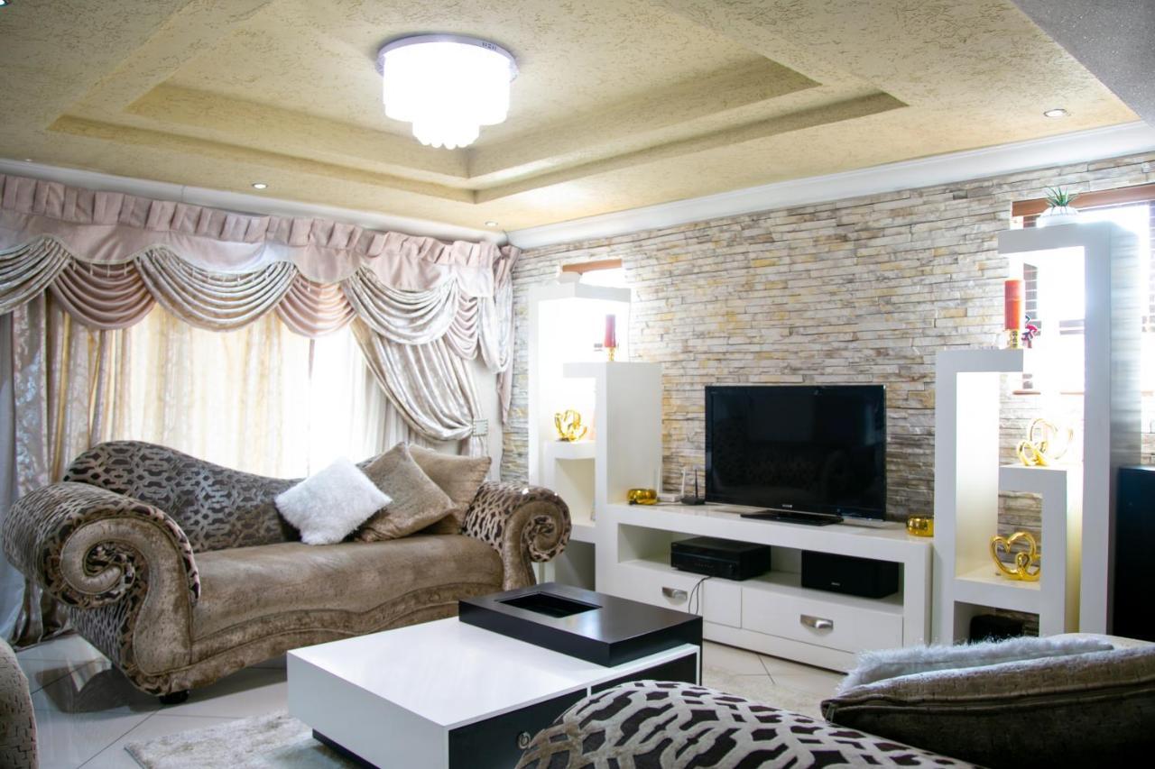 Angelocean Guest House วิตแบงก์ ภายนอก รูปภาพ